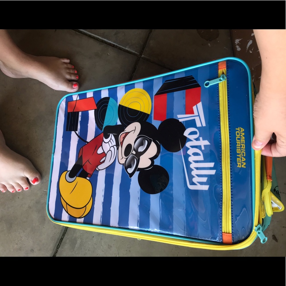 Mickey Mouse Children’s rolling luggage *NEW*